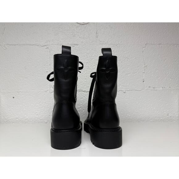 Louis Vuitton Calfskin Logo Embossed Territory Ranger Boots Black Size 37.5 NWB - Picture 3 of 4